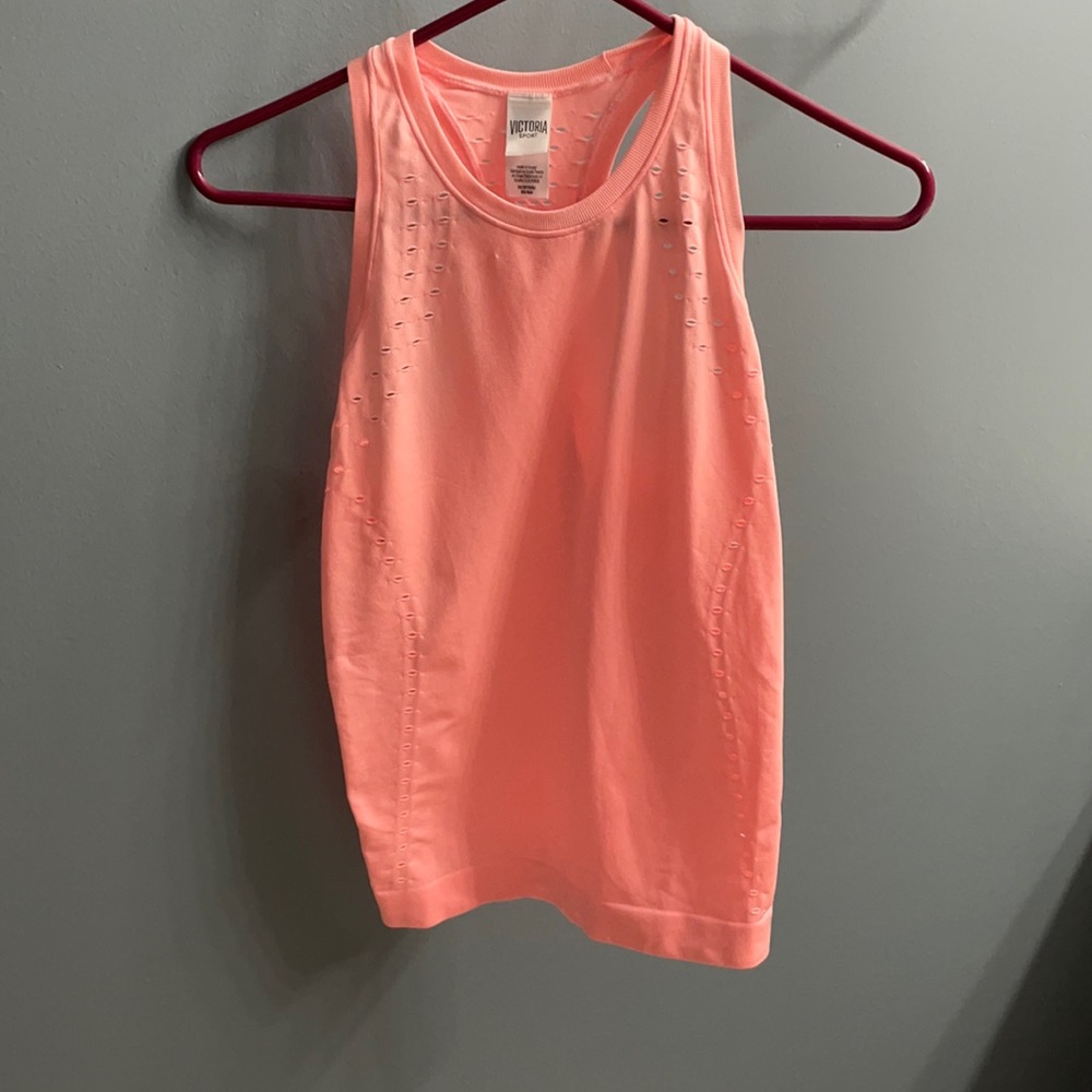 VS Sport workout tank